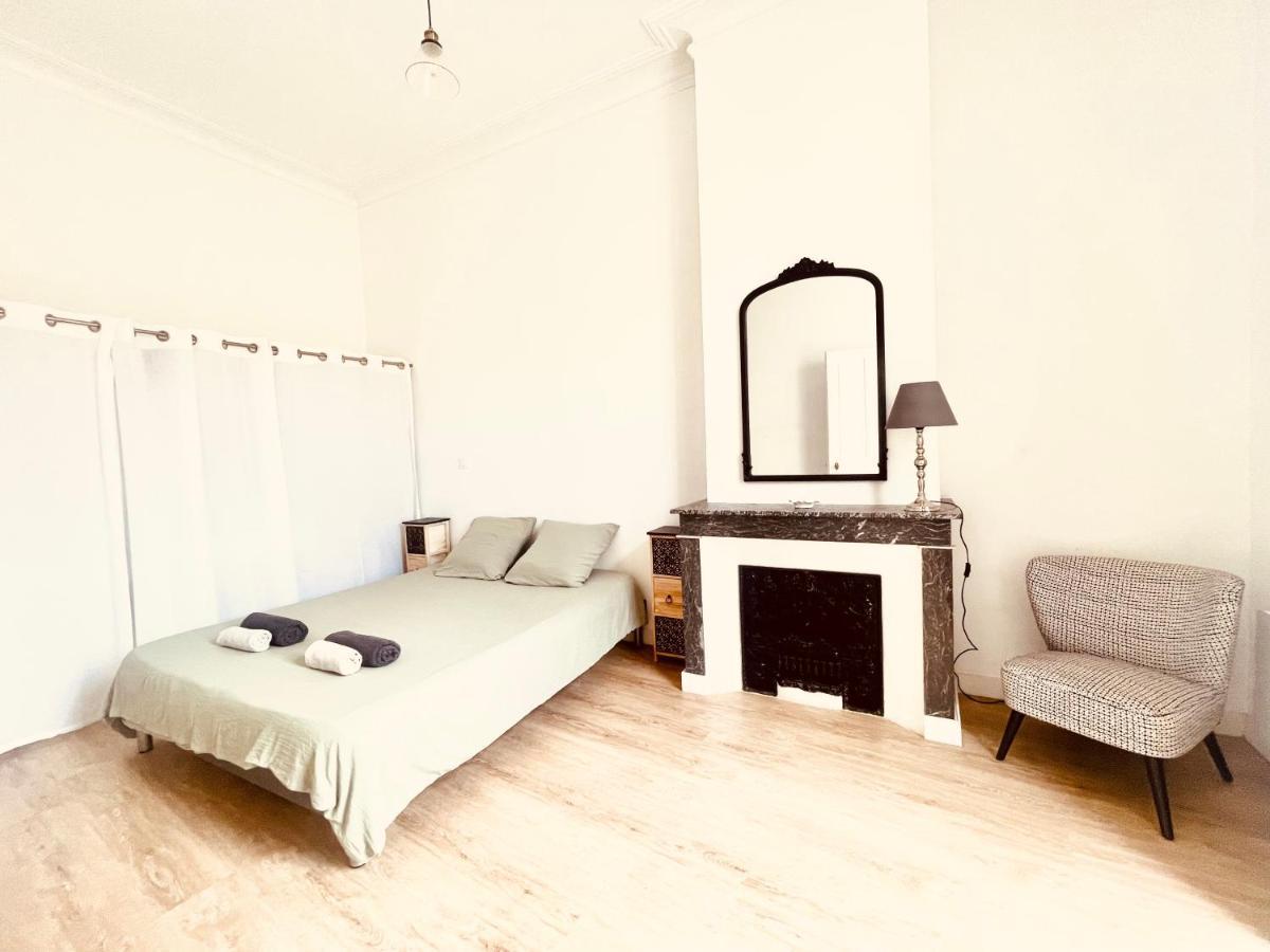 Nemausa Apartis Ним Екстериор снимка
