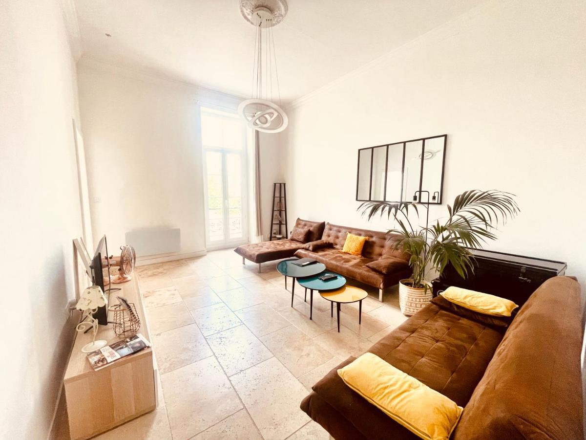 Nemausa Apartis Ним Екстериор снимка